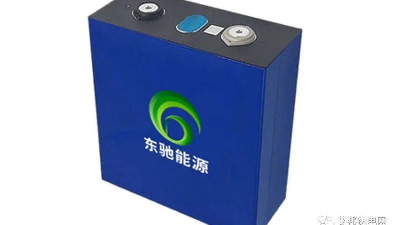 工商业光伏组件玻璃材质：揭秘其分类与性能奥秘